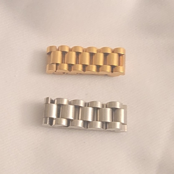 Two Stackable Fashion Rings (Silver/Gold) - Picture 5 of 6